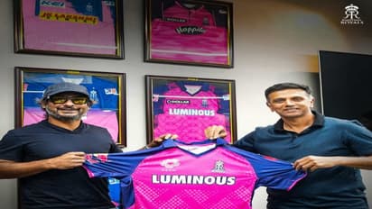 ஐபிஎல் 2025: புதிய ஜெர்சியுடன் களம் காணும் ராஜஸ்தான் ராயல்ஸ்;  ஷேன் வார்னேவுக்கு கெளரவம்! 