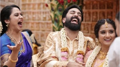 ഗോപികയ്ക്കും ജിപിക്കുമൊപ്പം മിയ; 'ഇതു വേണ്ടായിരു'ന്നെന്ന് അപൂർവചിത്രം കണ്ട ആരാധകർ