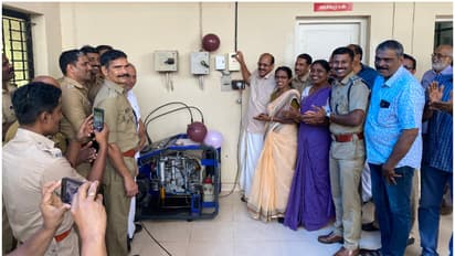 നാട്ടുകാരെ മൊത്തം രക്ഷിക്കാനെത്തുന്ന ഫയർ ഫോഴ്സിനൊരു 'രക്ഷ', ദമ്പതികളുടെ വിവാഹ വാർഷിക 'സമ്മാനം', ശുദ്ധ ജലം!