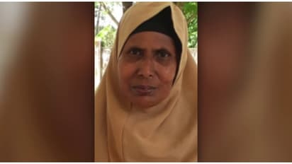 ഓടുന്ന ബസിൽ നിന്ന് റോഡിലേക്ക് തെറിച്ചുവീണ യാത്രക്കാരിക്ക് ദാരുണാന്ത്യം