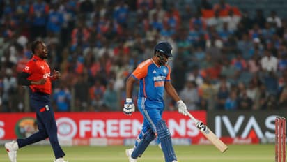 വിക്കറ്റിന് പിന്നില് സഞ്ജു ഇല്ല, കീപ്പറായി ജുറല്! വിനയായത് ആര്ച്ചര്ക്കെതിരെ കളിക്കുമ്പോഴേറ്റ പരിക്ക്