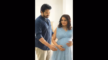 சீரியல் நடிகை ஸ்ரித்திகா - கர்ப்பத்தை அறிவித்த நடிகர் SSR ஆரியன்!