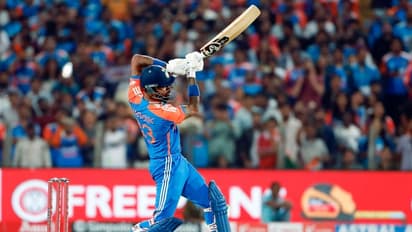 டி20யில் அதிக ரன்கள்: ஷிகர் தவனை ஓவர்டேக் செய்த ஹர்திக் பாண்டியா