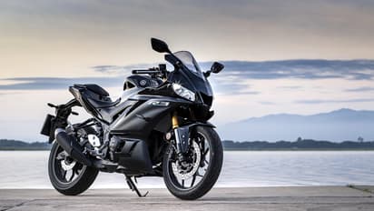 பைக் பிரியர்களுக்கு பொன்னான வாய்ப்பு: 25% வரை பைக்குகளின் விலையை குறைத்த Yamaha