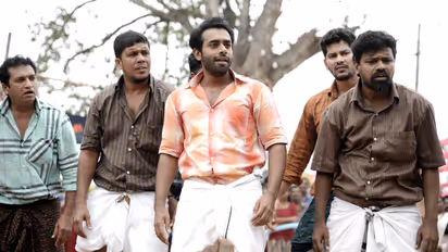 ഒരുങ്ങുന്നത് ബിഗ് ബജറ്റില്‍; 'സുമതി വളവ്' ചിത്രീകരണം പുരോഗമിക്കുന്നു