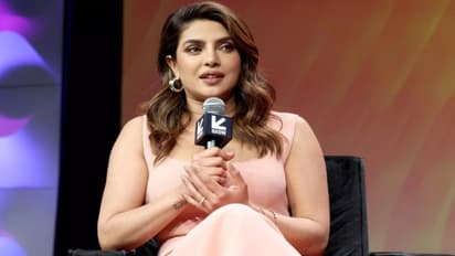 లో దుస్తులు కనిపించేలా కూర్చో, అలా చేస్తేనే ఆడియెన్స్ చూస్తారు.. సంచలన విషయం బయటపెట్టిన ప్రియాంక చోప్రా 