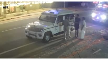 ഡി സോൺ കലോത്സവത്തിലെ സംഘർഷം; കെഎസ്‍യുക്കാരെ ആംബുലൻസിൽ കയറ്റിയ ഇൻസ്പെക്ടറിന് സസ്‌പെൻഷൻ