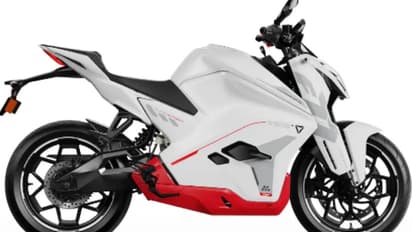 ഫുൾ ചാർജ്ജിൽ 323 കിമി, ടോപ് സ്‍പീഡ് 155 കിമി, ഇക്കാര്യങ്ങൾകൂടി അറിഞ്ഞാൽ ഈ ബൈക്ക് നിങ്ങൾ ഉറപ്പായും വാങ്ങും