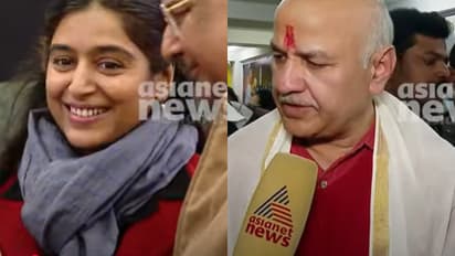 ആംആദ്മിക്കായി വോട്ടഭ്യർത്ഥിച്ച് സിനിമാ താരം പത്മപ്രിയ; മലയാളികളുടെ വോട്ട് നിർണായകമെന്ന് മനീഷ് സിസോദിയ 