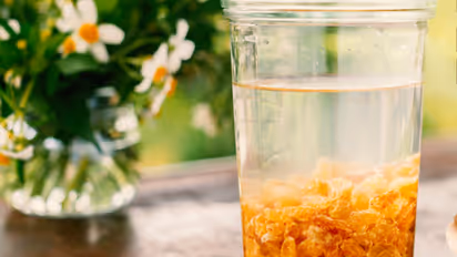 തലമുടിയുടെ ആരോഗ്യത്തിനായി കുടിക്കാം ഉണക്കമുന്തിരി വെള്ളം, അറിയാം മറ്റ് ഗുണങ്ങള്‍ 