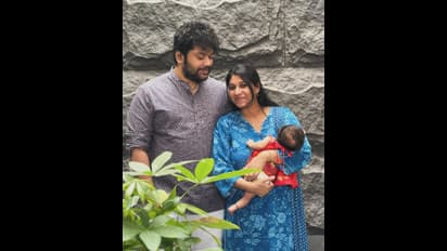 மகள் பிறந்த அதிர்ஷ்டம் – 3 மாசத்துல ஜாகுவார் கார் வாங்கிய எம்.எஸ்.பாஸ்கர் மகள் ஐஸ்வர்யா!