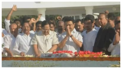 അണ്ണാദുരൈയുടെ ഓര്മ ദിനത്തിൽ ക്ഷേത്രങ്ങളില് സമൂഹവിരുന്ന്; സമാധാന റാലിയും സംഘടിപ്പിച്ച് സ്റ്റാലിന്