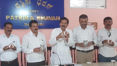 ಖಾಲಿ ಚೆಂಬು, ತೆಂಗಿನ ಚಿಪ್ಪು ಪ್ರದರ್ಶಿಸಿ ಕೇಂದ್ರ ಬಜೆಟ್ ಬಗ್ಗೆ ಅಸಮಾಧಾನ ಹೊರ ಹಾಕಿದ ಎಂ.ಲಕ್ಷ್ಮಣ್