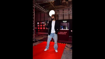 ಗುರುತೇ ಸಿಂಗದಂತೆ ನಟ ಕಾರ್ತಿಕ್ ಆರ್ಯನ್ ಹೊಸ ಲುಕ್, ಅಭಿಮಾನಿಗಳ ಮನಗೆದ್ದ ಫೋಟೋಗಳು