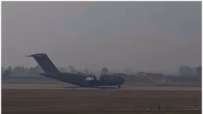 അമേരിക്ക തിരിച്ചയച്ച ഇന്ത്യക്കാരുടെ സംഘത്തിൽ സ്ത്രീകളും കുട്ടികളും ഉൾപ്പെടെ 104 പേർ; മൊത്തം 6 സംസ്ഥാനക്കാർ