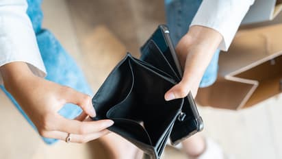 ತಿಂಗಳಿಗೆ 82 ಸಾವಿರ ದುಡಿದರು ಸಾಕಾಗ್ತಿಲ್ಲ ಎಂದ ಯುವಕ: ನೆಟ್ಟಿಗರು ಹೇಳಿದ್ದೇನು?