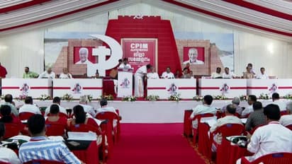 സിപിഎം കാസർകോട് ജില്ലാ സമ്മേളനത്തിൽ മുഖ്യമന്ത്രിക്കും സെക്രട്ടറി ഉൾപ്പെടെയുള്ള നേതാക്കൾക്കുമെതിരെ രൂക്ഷവിമർശനം