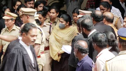 ഷാരോൺ വധക്കേസ്: ഗ്രീഷ്മ ഹൈക്കോടതിയെ സമീപിച്ചു; വിചാരണ കോടതിയുടെ ശിക്ഷാവിധി റദ്ദാക്കണമെന്ന് ആവശ്യം