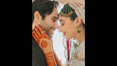 ಪಾಕಿಸ್ತಾನಿ ಚೆಲುವನ ಕೈ ಹಿಡಿದ ಬಾಲಿವುಡ್ ಸುಂದರಿ; ಮದುವೆ ಫೋಟೋಗಳು ಇಲ್ಲಿವೆ