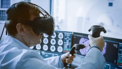 വിദൂര റോബോട്ടിക് സർജറി സാങ്കേതികവിദ്യ ഉപയോഗിച്ച് ശസ്ത്രക്രിയ, ഗൾഫിൽ ആദ്യമായി കുവൈത്തിൽ