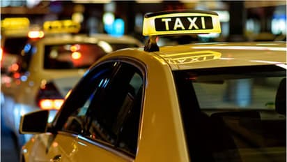 വാഹനത്തിൽ പെർമിറ്റ് ഇല്ലാതെ യാത്രക്കാരെ കയറ്റിയാൽ 150 ദിനാർ പിഴ, നിയമം കർശനമാക്കി കുവൈത്ത്