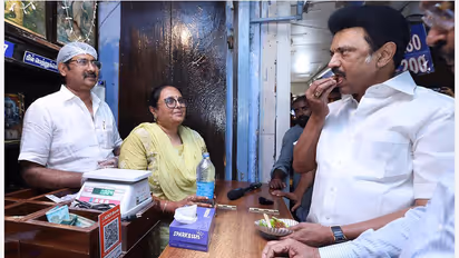 மகளுக்கு வரதட்சணை கொடுமை! இருட்டு கடையை கேட்கும் கணவர் வீட்டார்! பரபரப்பு புகார்! நடந்தது என்ன? 