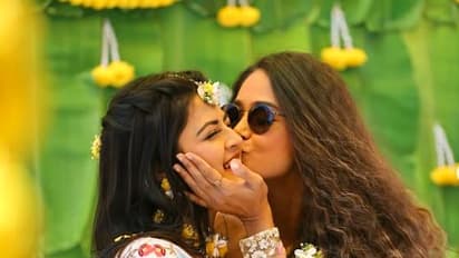 ಕಿರುತೆರೆ ನಟಿ ಮಾನ್ಸಿ ಜೋಶಿ ಅರಿಶಿಣ ಶಾಸ್ತ್ರದಲ್ಲಿ ಬಿಗ್ ಬಾಸ್ ಮೋಕ್ಷಿತಾ; ಜನರಿಗೆ ಫುಲ್ ಕನ್ಫ್ಯೂಷನ್...