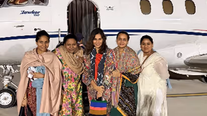 தனி விமானத்தில் சகோதரி, தோழிகளுடன் கும்பமேளா புறப்பட்ட ராம் சரணின் மனைவி உபாசனா!