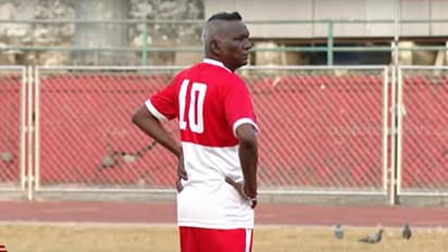 ഗോൾവല കാക്കാൻ കെ ടി ചാക്കോ, ഗോളടിക്കാൻ ഐ എം വിജയൻ; വർഷങ്ങൾക്കുശേഷം ഗ്രൗണ്ടിലിറങ്ങി കേരളത്തിന്‍റെ കാക്കിപ്പട