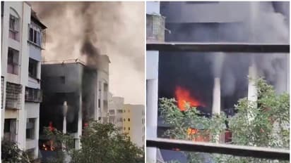 മേശപ്പുറത്ത് വെച്ചിരുന്ന വിളക്കിൽ നിന്ന് കർട്ടനിലേക്ക് തീ പടർന്നു; ഫ്ലാറ്റിന് തീപിടിച്ച് വയോധിക മരിച്ചു