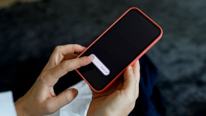 Digital Detox: 7 Simple ways to reduce digital overload 