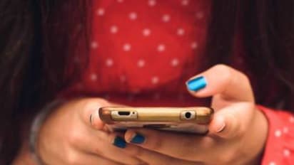 girl called petrol pump business operator