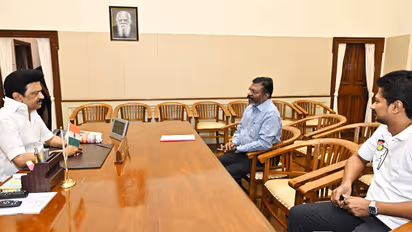 ஸ்டாலினை திடீரென சந்தித்த திருமாவளவன்.! இது தான் காரணமா.?