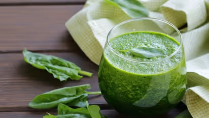 പാലക്ക് ചീര ജ്യൂസ് കുടിക്കുന്നത് കൊണ്ടുള്ള ആരോഗ്യഗുണങ്ങൾ