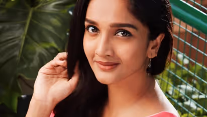 പവിത്രം സീരിയലിൽ നിന്നും പിൻമാറിയോ? വാർത്തകളോട് പ്രതികരിച്ച് സുരഭി സന്തോഷ്