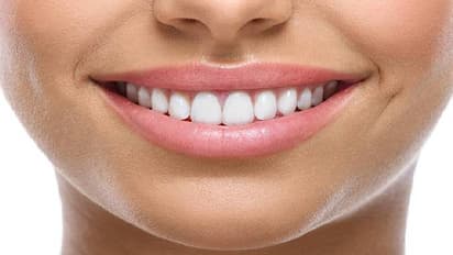 பற்கள் பலவீனமா இருக்கா? ஸ்ட்ராங்கா ஆக்க 'இந்த' உணவுகளை அடிக்கடி சாப்பிடுங்க..!