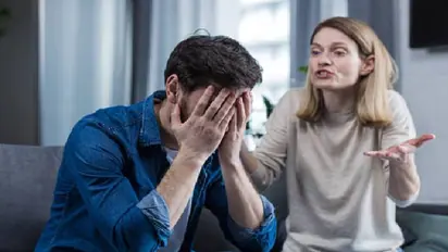 ಗಂಡ ಹೆಚ್ಚಾಗಿ ಮಾತಾಡ್ತಿಲ್ಲಂದ್ರೆ ಪ್ರೀತಿ ಕಡಿಮೆ ಆಗಿದೆಂದಲ್ಲ, ಪತಿಯ ಮೌನದ ಹಿಂದಿನ ಕಾರಣ ಏನು ಗೊತ್ತಾ?