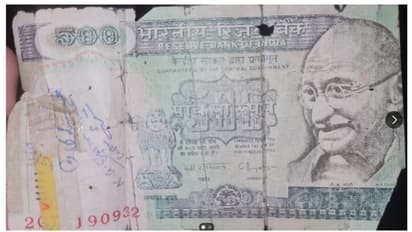 അച്ഛന്റെ സമ്പാദ്യം, 1970 -കളിലെ 500 -ന്റെ നോട്ട് കണ്ടെത്തിയെന്ന് യുവാവ്; തട്ടിപ്പ് വേണ്ടെന്ന് സോഷ്യൽ മീഡിയ