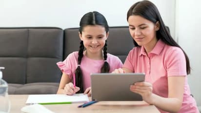 সন্তানদের করে তুলুন স্মার্ট, শিশু লালন-পালনের ৫টি খুব সহজ টিপস জেনে নিন