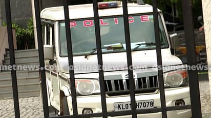 പത്താം ക്ലാസ് പരീക്ഷാ ഫലം കാത്തിരിക്കുന്ന 3 പെൺകുട്ടികളെ ഷൊർണൂരിൽ കാണാതായി; മൊബൈൽ ഫോൺ ലൊക്കേഷൻ കോയമ്പത്തൂരിൽ