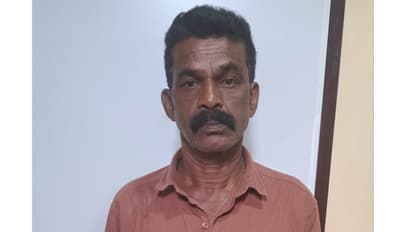 രണ്ട് പേർ തമ്മിലുള്ള തർക്കം അയൽവാസികളും ബന്ധുക്കളും ഏറ്റെടുത്തു; തടയാനെത്തിയ ആളിന് വെട്ടേറ്റു, ഒരാൾ പിടിയിൽ