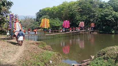 കുറുമാലിപ്പുഴയ്ക്ക് കുറുകെ മതസൗഹാർദത്തിന്റെ താൽക്കാലിക പാലം; സ്ഥിരം പാലത്തിനായി 50 വർഷമായി കാത്തിരിപ്പ്