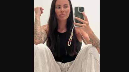 കുട്ടികള് കൂട്ടത്തോടെ കരഞ്ഞു, ആറ്റുനോറ്റ് കാത്തിരുന്നു കിട്ടിയജോലി 10 മിനിറ്റിനുള്ളില് ഉപേക്ഷിച്ചെന്ന് യുവതി