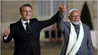 मोदी और मैक्रों ने पेरिस समझौते पर डटा रहने का किया वादा