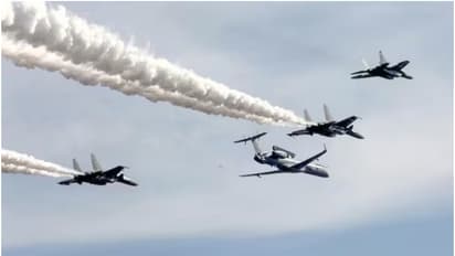 ഇന്ത്യക്ക് അഞ്ചാം തലമുറ പോർവിമാനങ്ങൾ നൽകാൻ അമേരിക്കയും റഷ്യയും തമ്മിൽ മത്സരം! എഫ് 35, സുഖോയ് 57, ഏത് വാങ്ങും?