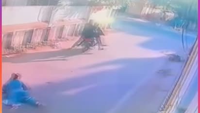 Shocking daylight abduction of 6-year-old in MP, kidnappers blind mother with chili powder (WATCH)