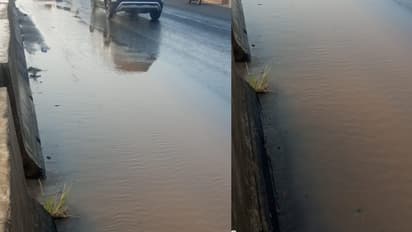 അതിരാവിലെ റോഡ് പിളര്ന്ന് കുത്തിയൊലിച്ചെത്തി വീടുകളിലും കടകളിലും വെള്ളം; പൊട്ടിയത് കൂറ്റൻ കുടിവെള്ള പൈപ്പ്