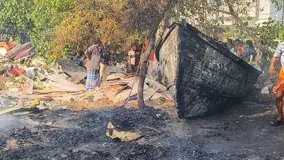 ചപ്പുചവറിന് തീയിട്ടതാണെന്ന് സംശയം, ആക്രിക്കടക്ക് തീ പിടിച്ചു; വൻ നാശ നഷ്ടം, 5 ലക്ഷം രൂപയുടെ വള്ളവും നശിച്ചു