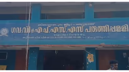 വിദ്യാർത്ഥിയുടെ ആത്മഹത്യ: 'സീൽ എടുത്തപ്പോള് തടഞ്ഞു, കുടുംബത്തിന്റെ പരാതി ശരിയല്ല'; ആരോപണവിധേയനായ ക്ലർക്ക്
