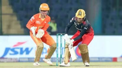 WPL 2025: ருத்ரதாண்டவம் ஆடிய ரிச்சா கோஷ்; ஆர்சிபி த்ரில் வெற்றி; மிரண்டு போன குஜராத் ஜெயண்ட்ஸ்!